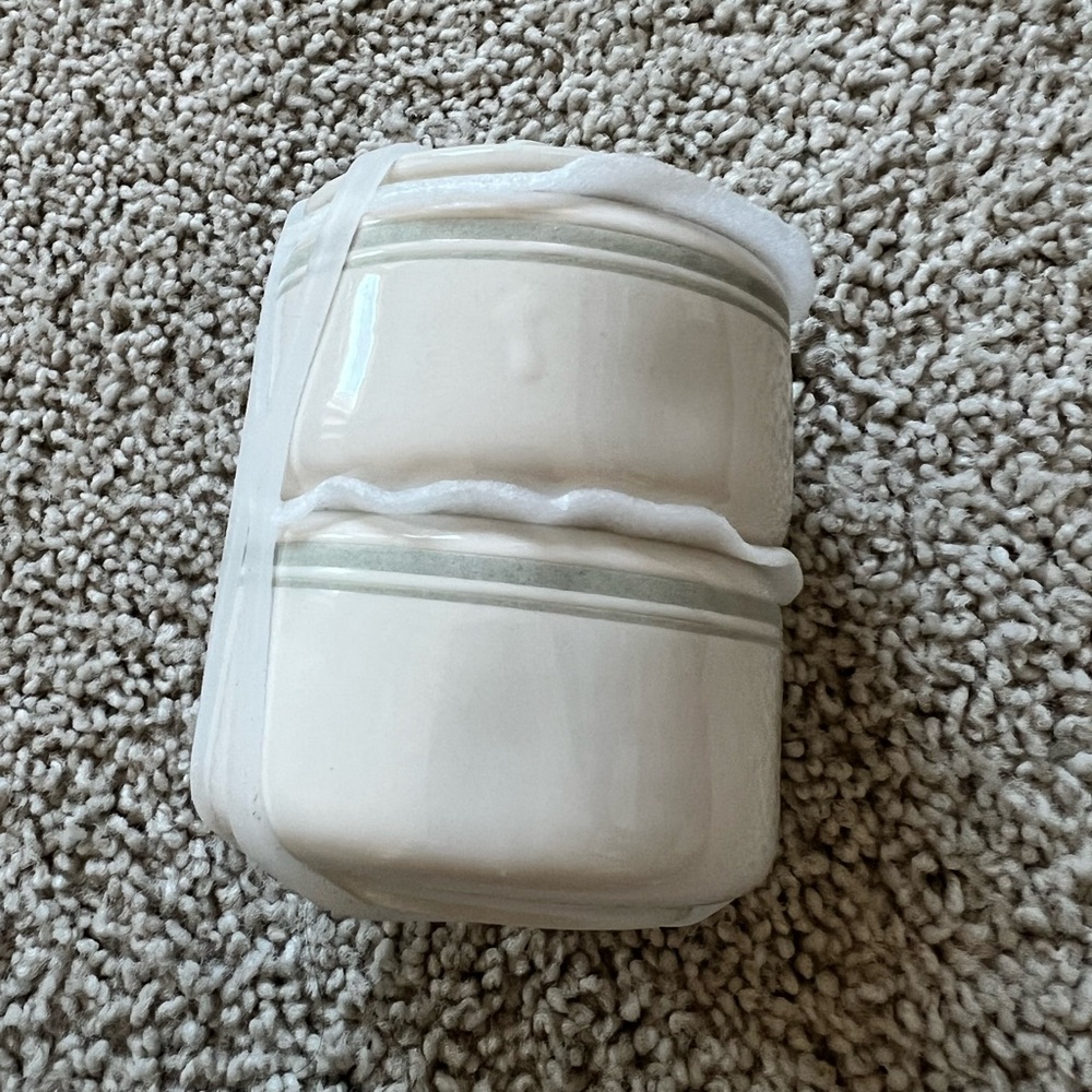 Rae Dunn Stackable Salt & Pepper - Picture 4 of 7